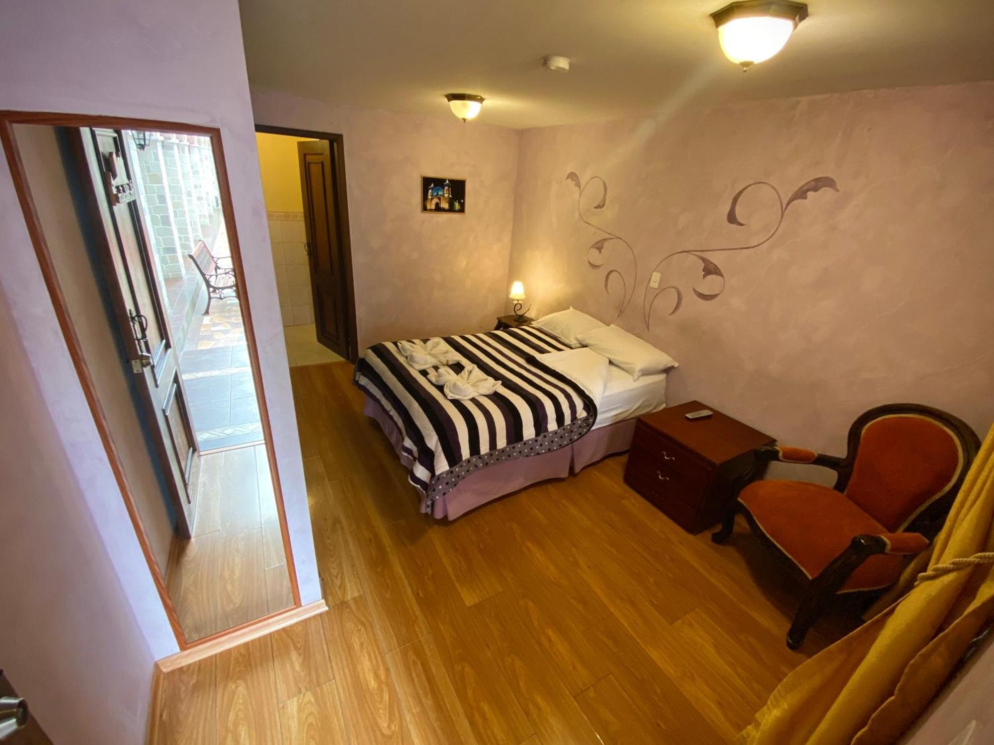 Golden Rest Latacunga Hotel Ngoại thất bức ảnh
