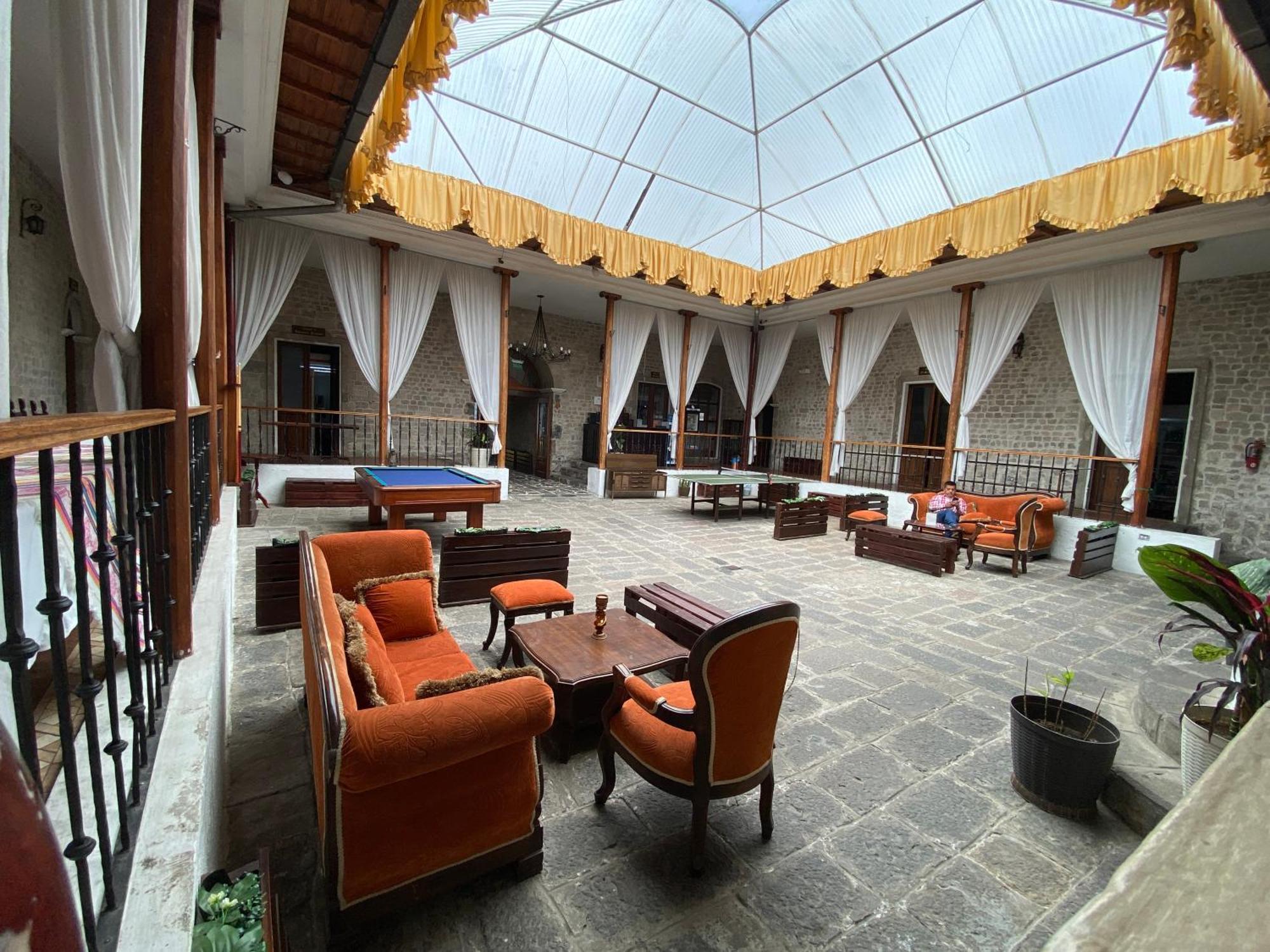 Golden Rest Latacunga Hotel Ngoại thất bức ảnh