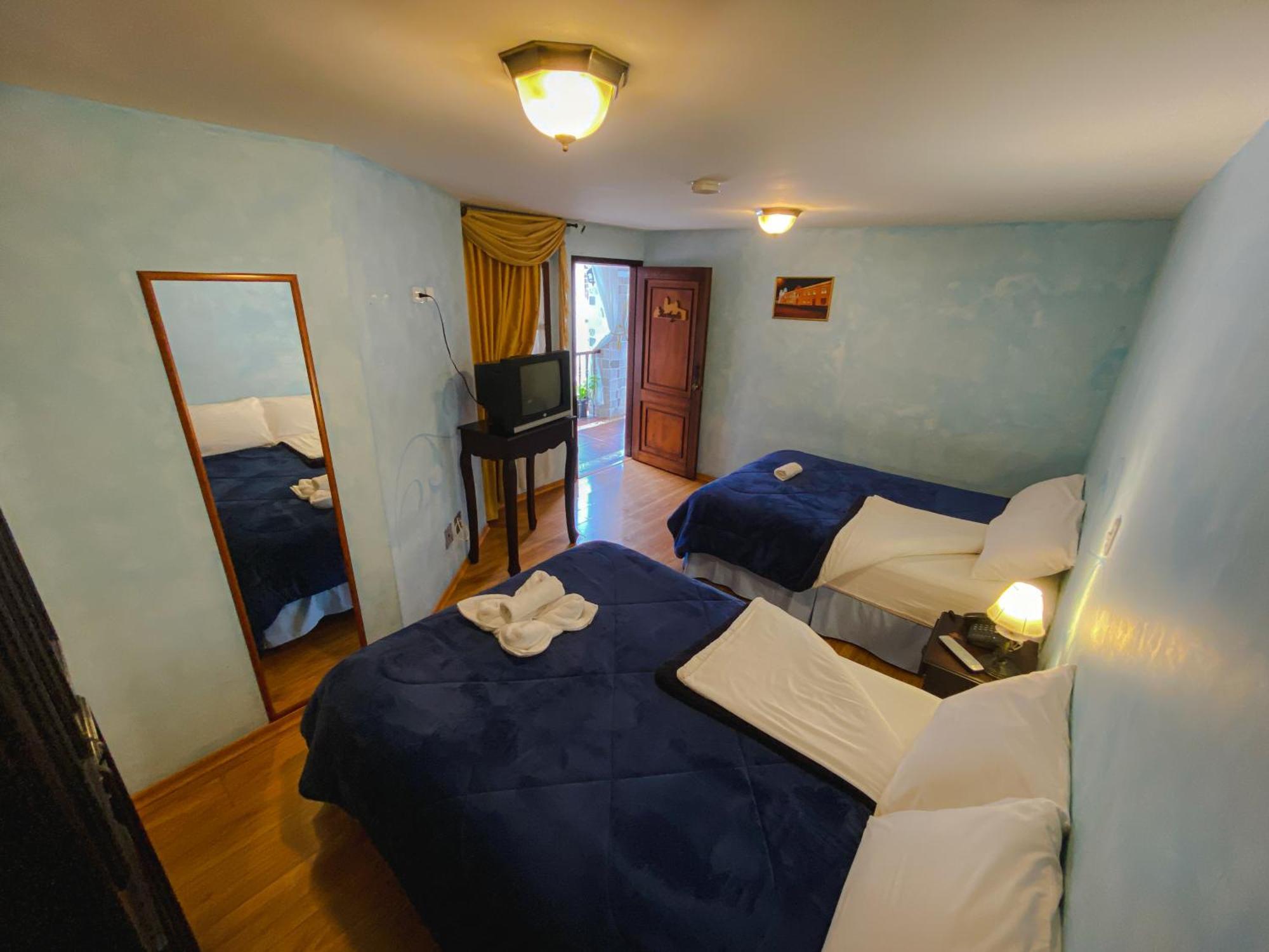 Golden Rest Latacunga Hotel Phòng bức ảnh